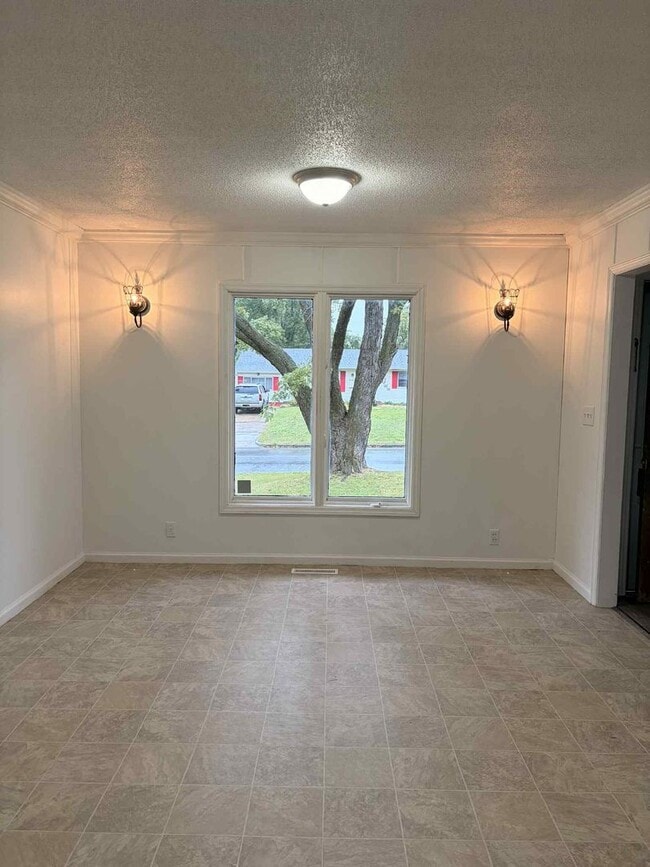 Photo - CHARMING 3 BEDROOM / 1 BATHROOM HOUSE IN J...