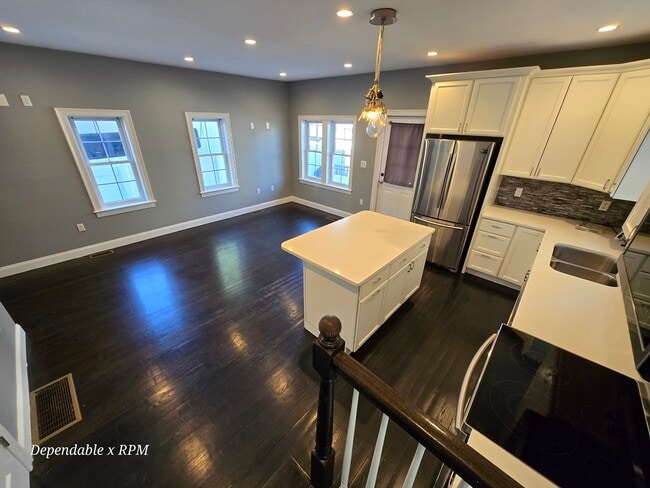 Photo - 136 Quincy St