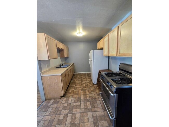 Photo - 1715 Polk St NE