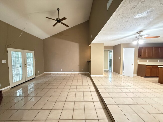 Photo - 13218 Avonshire Dr