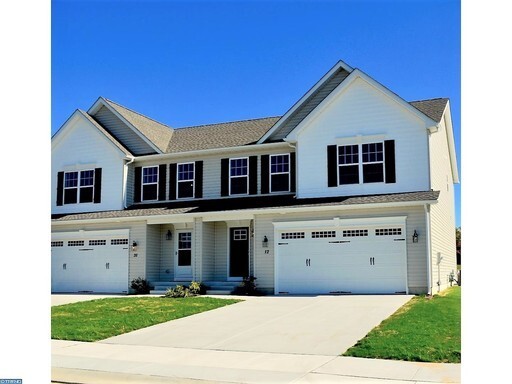 Building Photo - Beautiful Duplex in Water's Edge