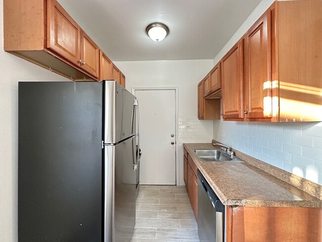 Photo - 939 W Sunnyside Ave Unit 2S