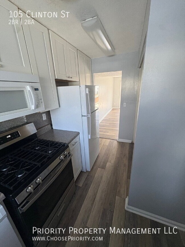 Photo - 105 Clinton St