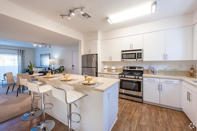 Interior Photo - Paseos at Montclair North Rental