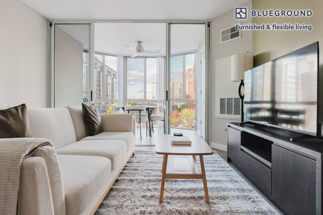 Photo - 450 Massachusetts Ave NW Unidad FL5-ID1199