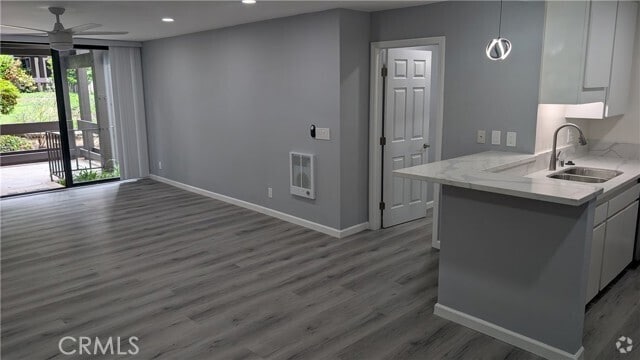 Building Photo - 8640 Gulana Ave Unit J1014 Rental