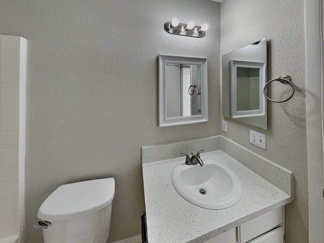 Photo - 5353 Jose Ernesto St Unidad 2007