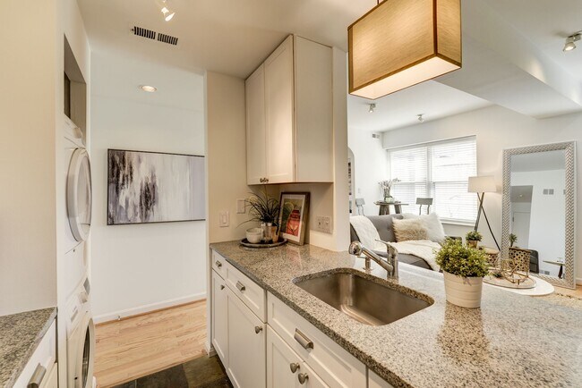 Photo - 1736 Willard St NW Unit 5