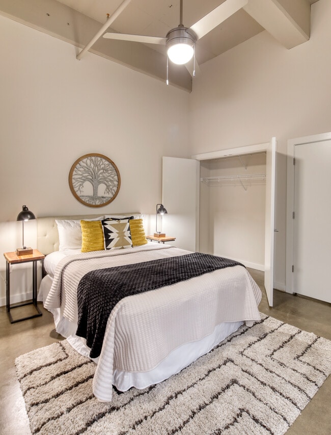 Photo - Model Tobacco Lofts