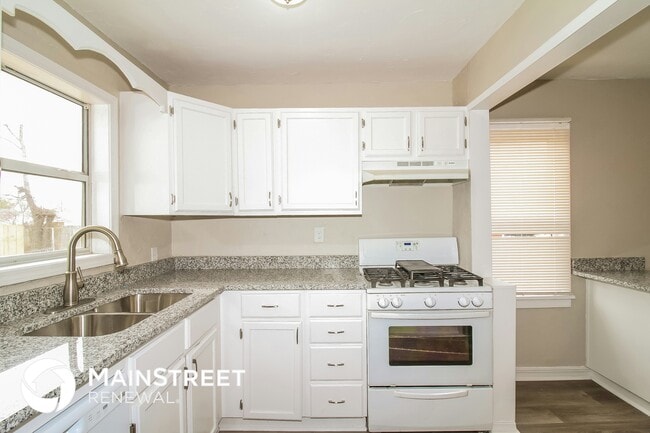 Photo - 120 E Northrup Dr