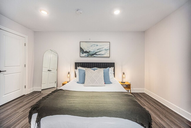 Photo - 1562 Michigan St NE Unit ID1346763P