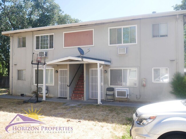 Photo - Cozy 1 Bed 1 Bath 700sqft Fourplex in North Sacramento Unit 1617 Arcade Blvd #16