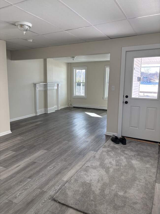 Front Entrance from the Porch - 14 Clove Ave Unit 14