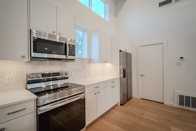 Photo - Newer 2 Bed Townhome Walkable to Lakewood and Lower Greenville! Available August 1st!