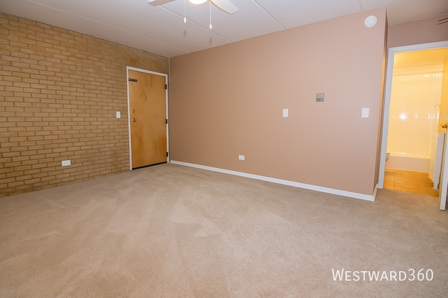 Photo - 9907 W 58th St