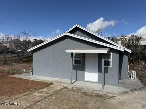 Photo - 615 E Oak St