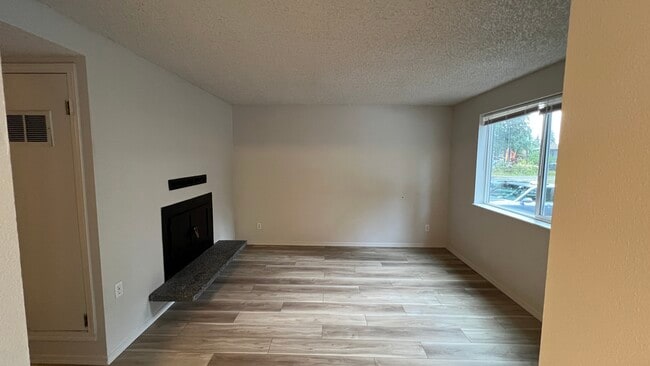 Photo - 14801 132nd Ave E Unit A