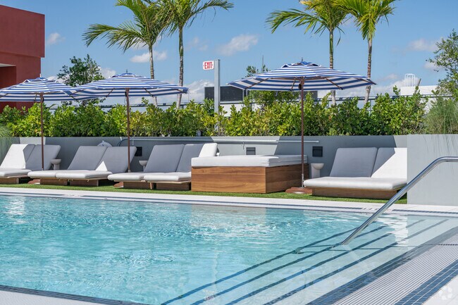 Terraza de la piscina - Highley House