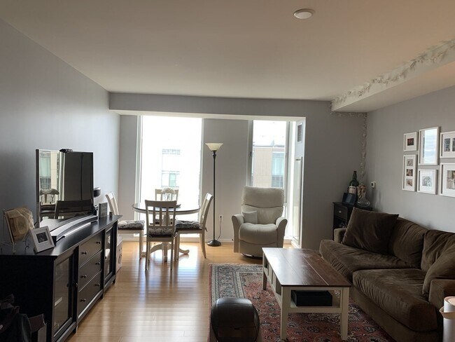 Photo - 2 Earhart St Unit 802