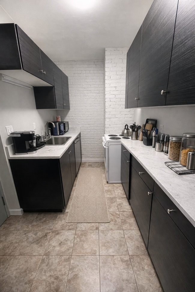 Building Photo - 52 Fenway Unit 2A