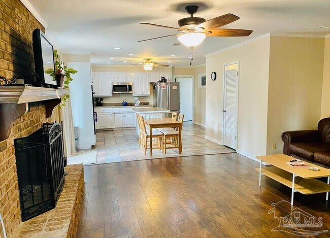 Photo - 5705 Admiral Doyle Rd