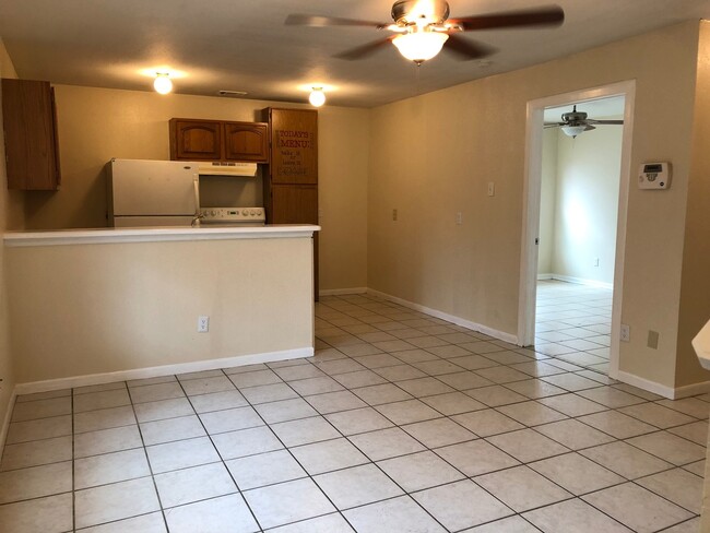Photo - 7543 Windsor Oaks