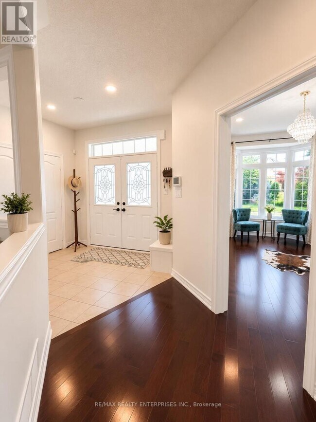 Photo - 250 Admiral Dr