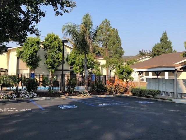 Irish Hills Hamlet Apartments