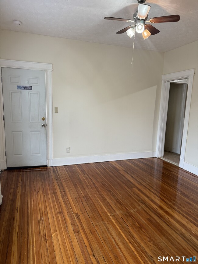 Photo - 48-50-50 Bliss St Unit 3rd Flr. East