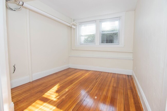 Photo - 3 bed/1 bath in Brighton