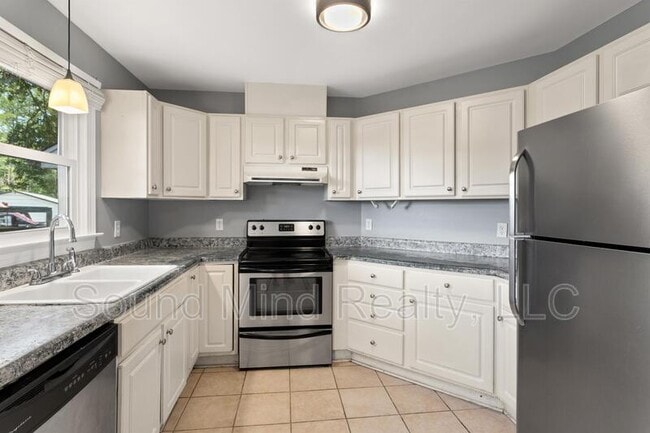 Photo - 918 Old Zebulon Rd