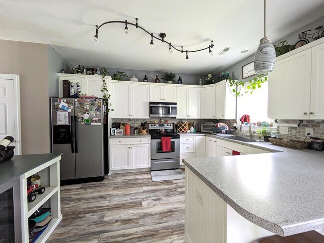 Photo - 205 Bell Ridge Ln