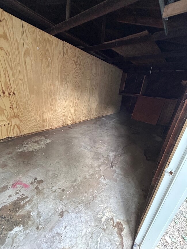 Photo - 702 Sunny Ln