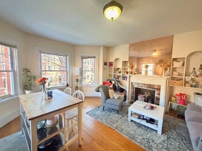 Photo - 2 Symphony Rd Unit 3