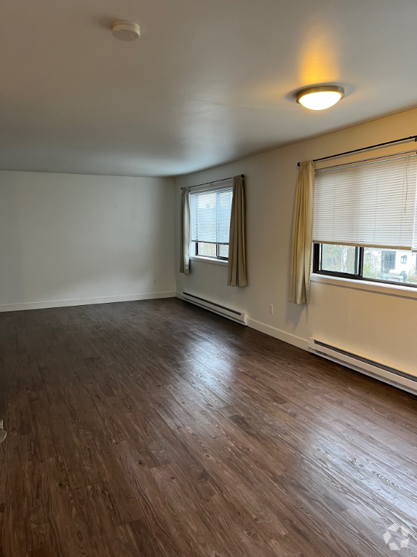 Building Photo - 1419 2nd Ave W Unit 303 Rental