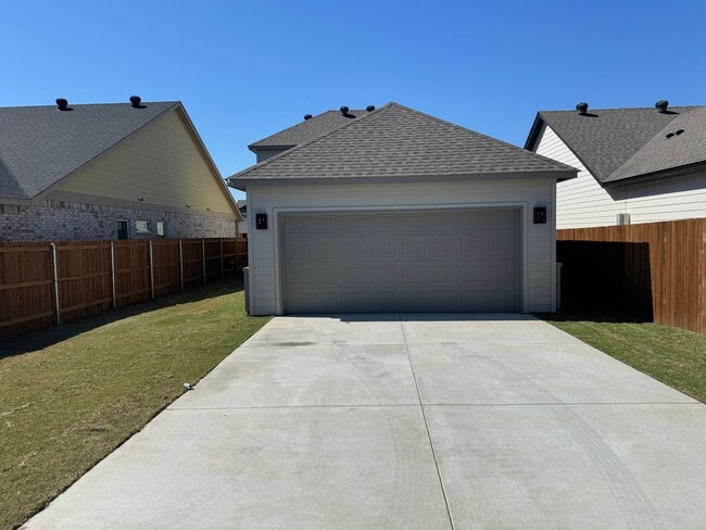 Photo - Coming soon! Darling 3/2/2 Fireplace - Walk in Shower - commuter friendly