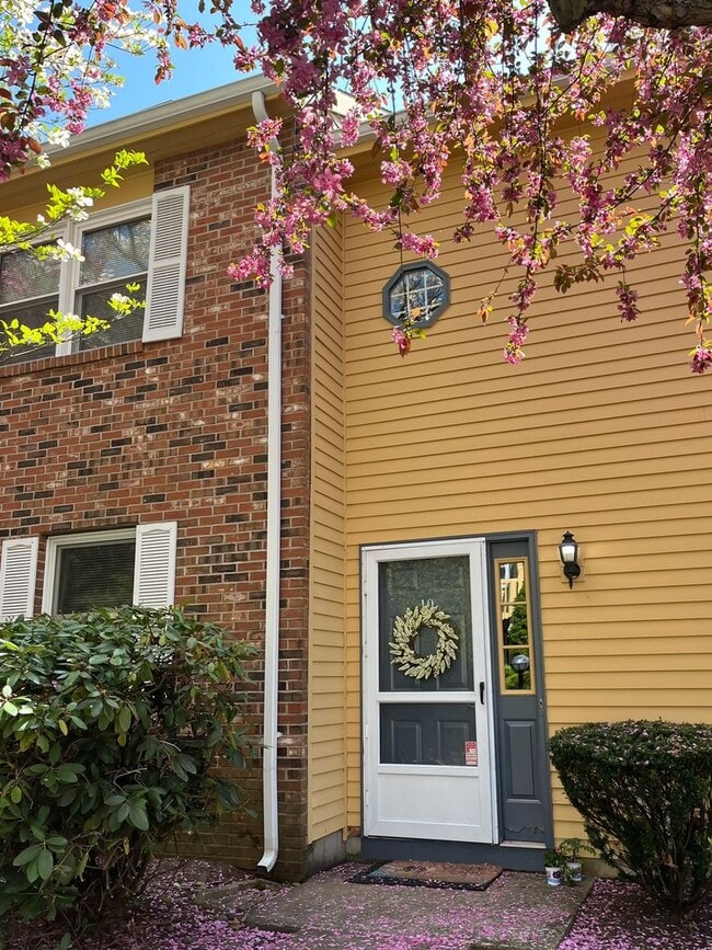 Photo - 1400 Hartford Tpke Unit 1400 Hartford Turnpike  10