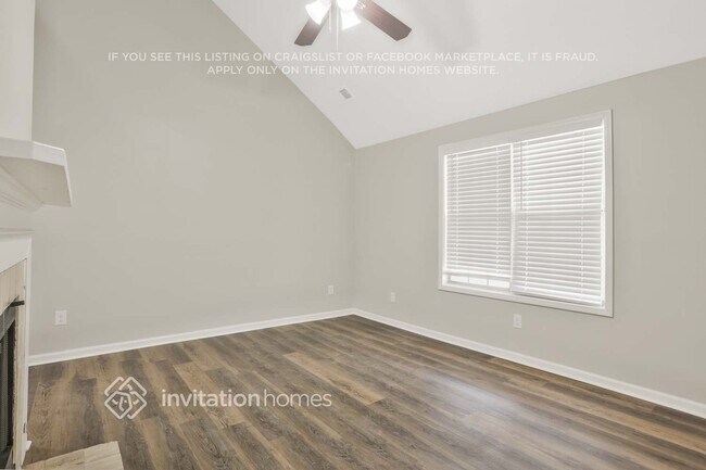 Photo - 1052 Autumn Crest Dr