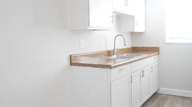 Building Photo - 1885 40th Ave Unit 2