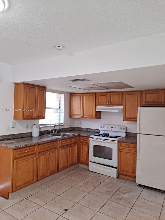 Photo - 2560 NW 52nd Ave