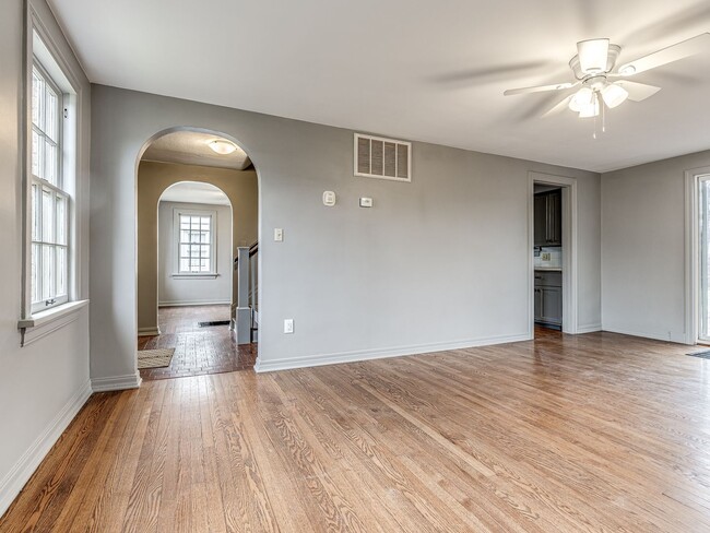 Photo - Charming 2bed/1.5 bath minutes from Plaza in Aurora Neighborhood - Appliances, Garage + Storm She...