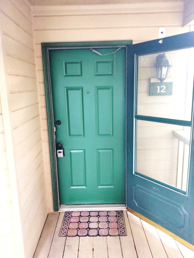 Photo - 160 Whitney Blvd Unidad 12