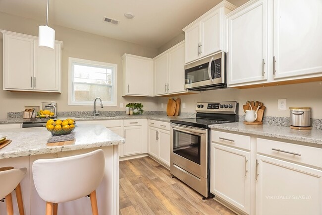 Photo - 1156 Black Oak Cir