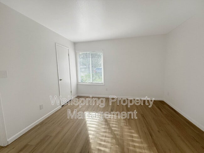 Photo - 3251 Mill Springs Dr