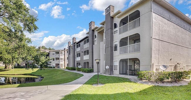 Photo - The Summit at Sabal Park Apartments