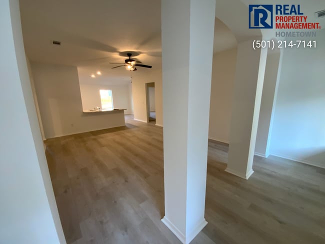 Photo - 1495 Meadows Dr