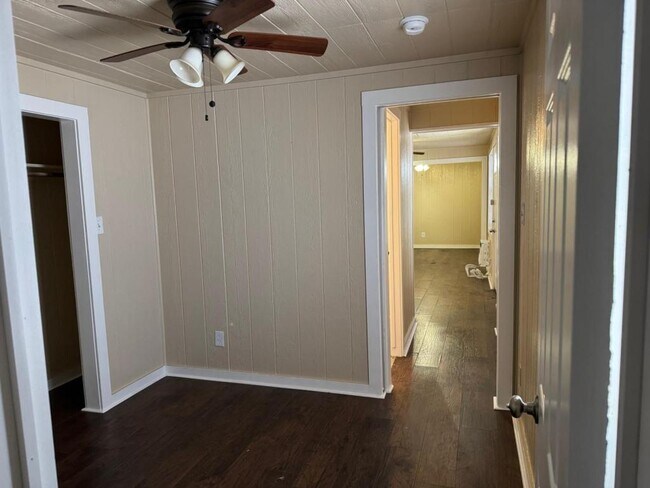 Photo - 624 Uland St