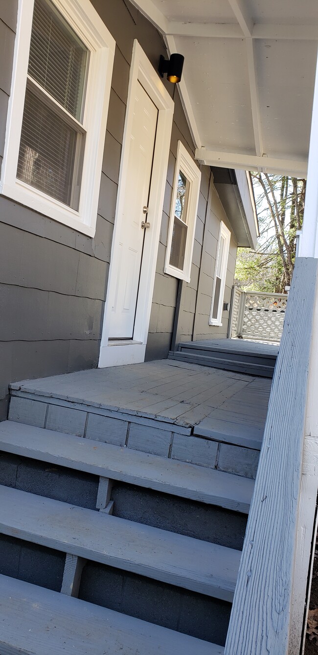 Photo - 122 Johnston Blvd