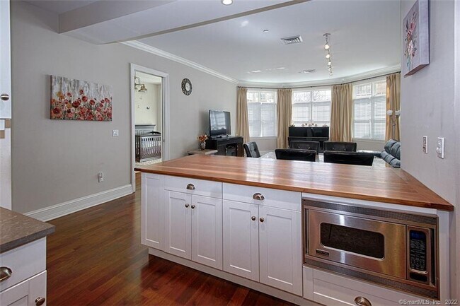 Photo - 100 Stone Ridge Way Unit APT 1H