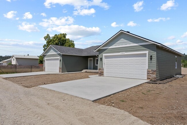 Photo - Newly built 4 Bedroom Duplex With Garage